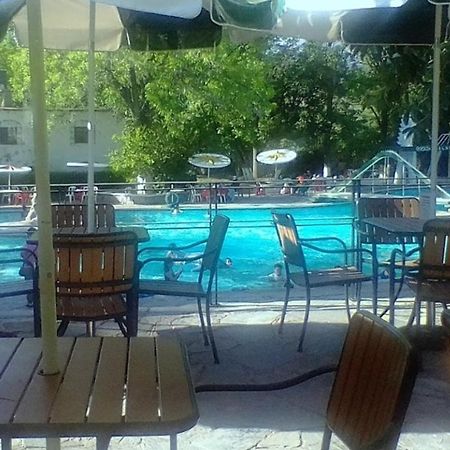 Hotel Balneario Tzindejeh Tasquillo 외부 사진